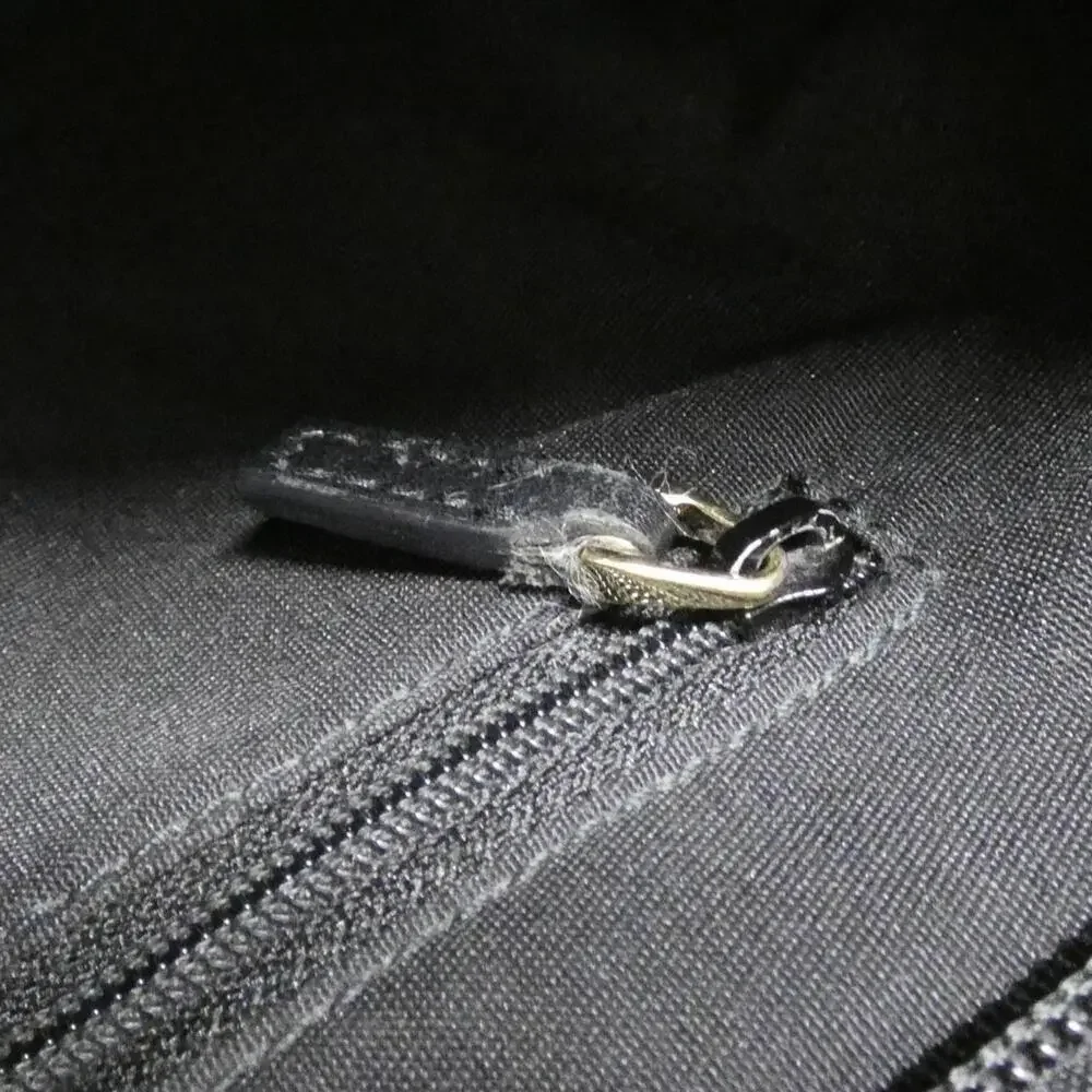 GUCCI Black Shoulder Bag - Picture 10 of 10
